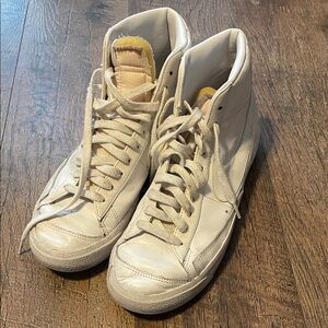 White Nike Mid 77 Blazer Sneakers